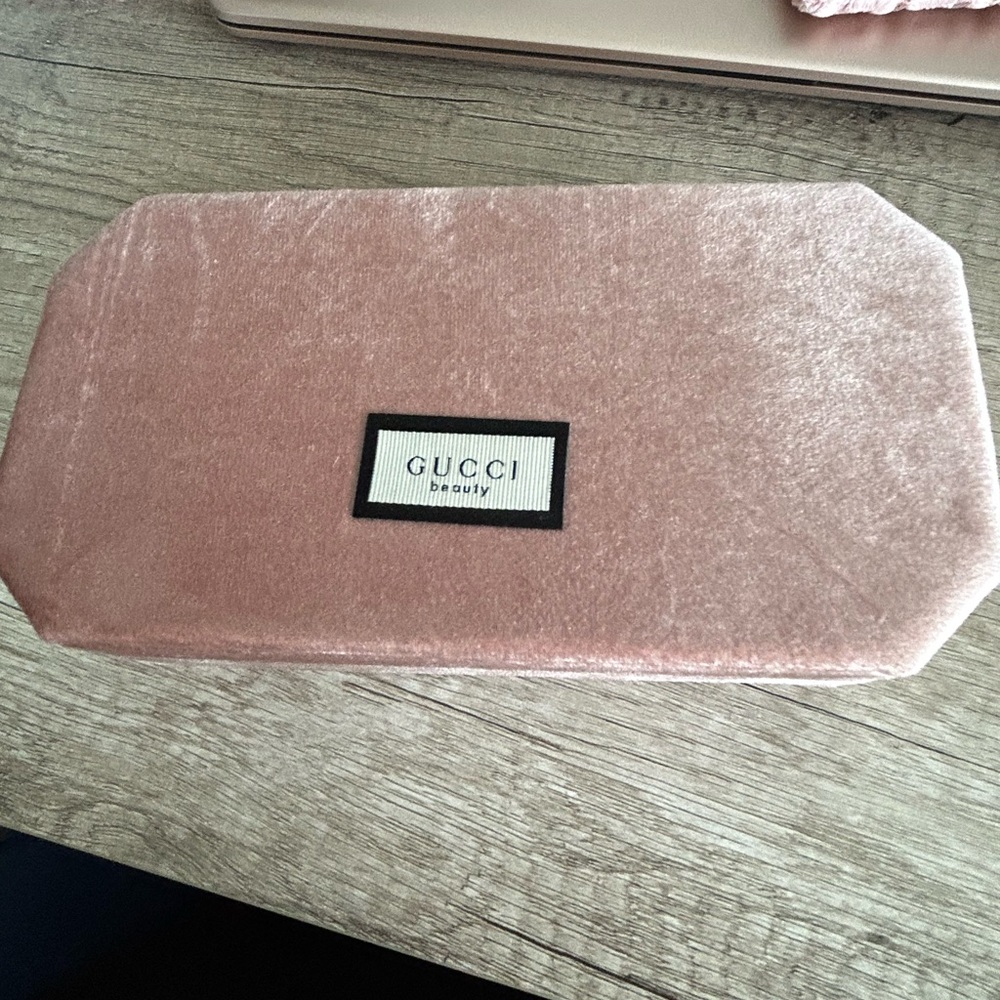 Gucci Pink Velvet Beauty Jewelry Case
